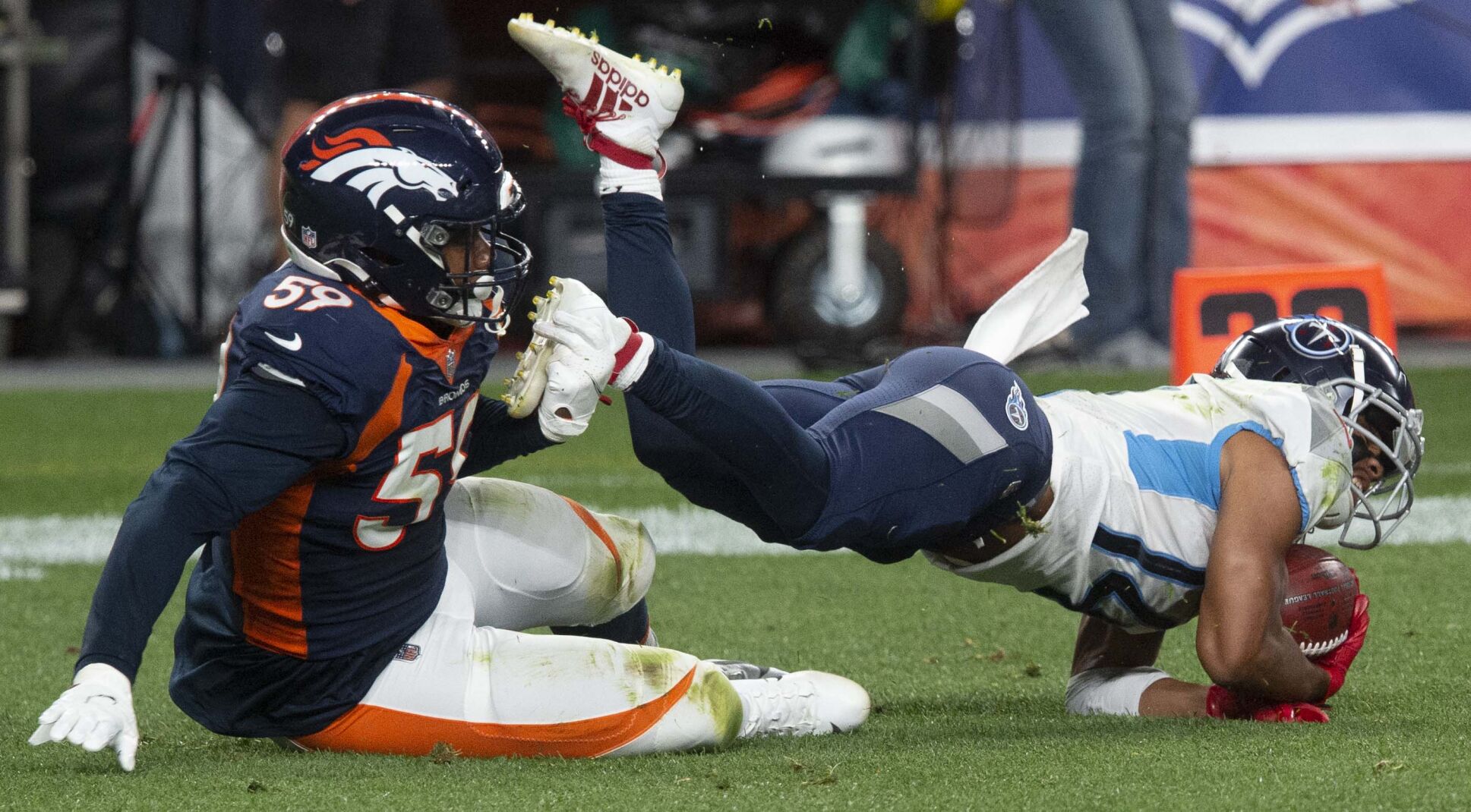 09_14_20 broncos titans1711.jpg